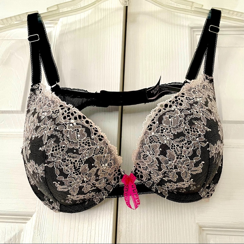 💋 Victoria’s Secret Dream Angels Collection 34C Push Up Black and Pink Lace 💋